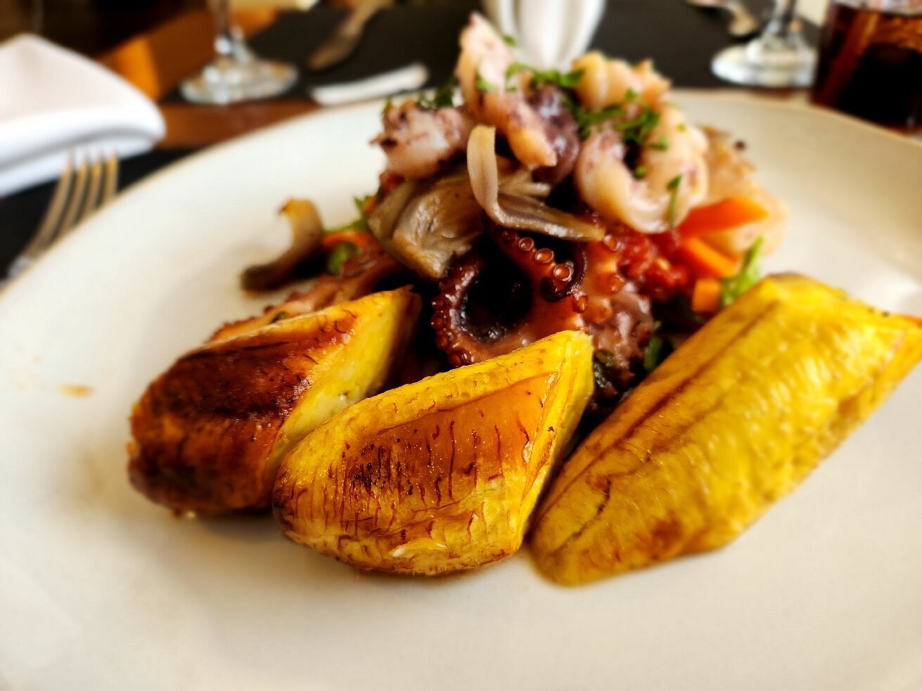 Seafood with fried plantain